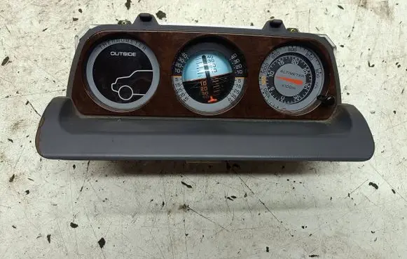 Mitsubishi Pajero Speedometer (instrument cluster) 79684011