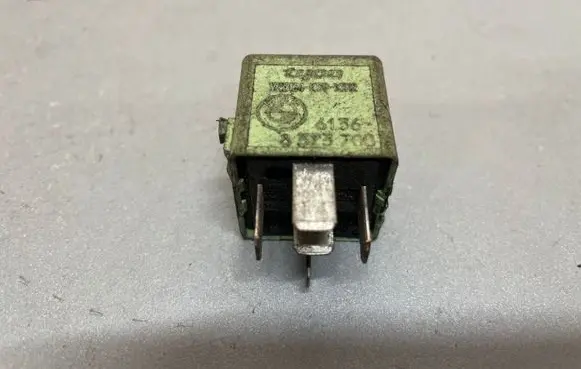 BMW 5 E60 E61 Other relay 61368373700