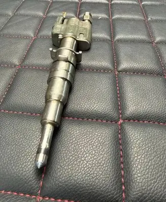 BMW 3 E90 E91 Fuel injector 7589048 758904807 10181010