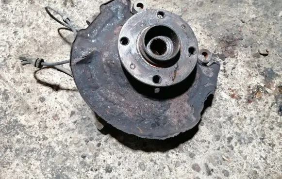 Opel Agila B Front wheel hub