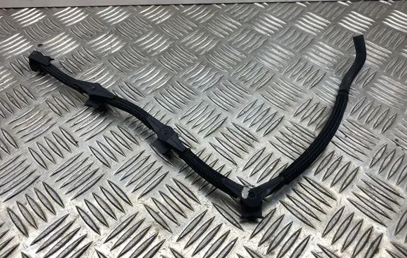 Volkswagen Caddy Fuel return line/hose 05L130235
