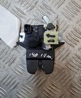 Hyundai i40 Loading door lock 