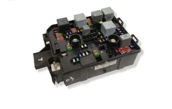 Chevrolet Trax Fuse module 95131330 30959L 0000314
