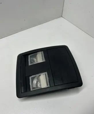 Dodge Challenger Front seat light 1112426