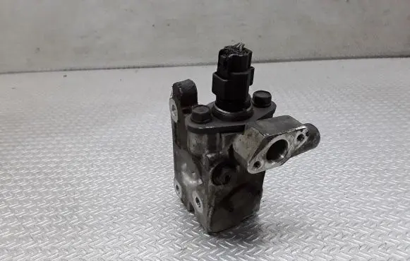Mitsubishi Carisma Fuel distributor MR420916