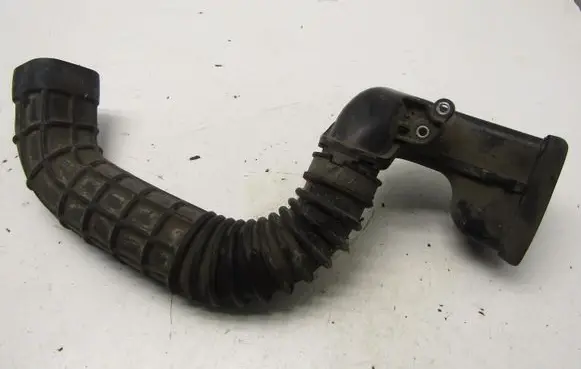 Suzuki Ignis Air intake hose/pipe 1376562R0