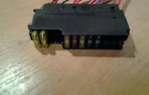 Audi A8 S8 D3 4E Fuse module 4F1941824