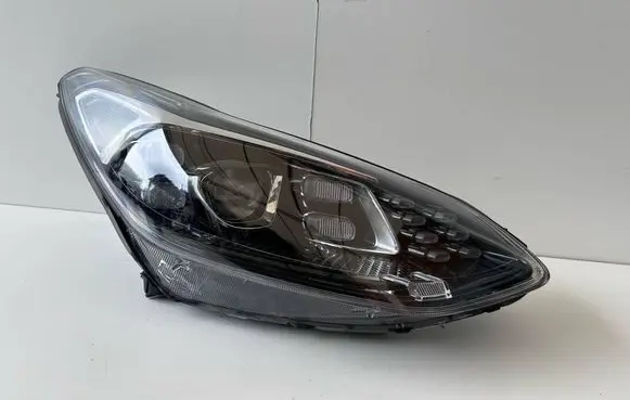 KIA Sportage Headlight/headlamp 92102F1500