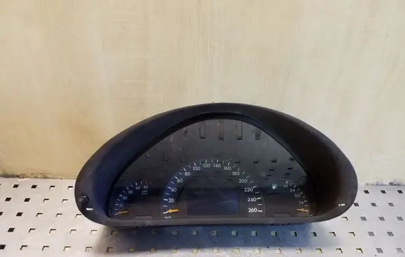 Mercedes-Benz C W203 Speedometer (instrument cluster) 110008896015 A2035401311