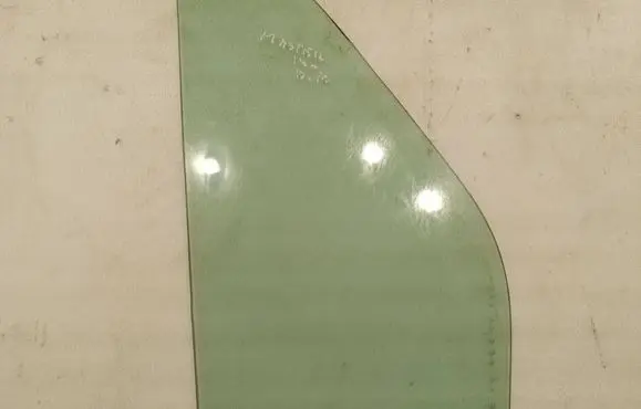 Renault Master III Front triangle window/glass AS2M3240DOT682 43R001582