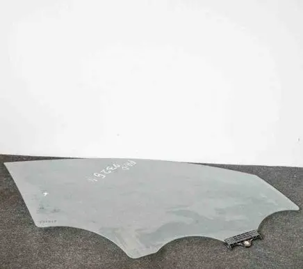 Hyundai Tucson TL Front door window glass four-door 43R00049