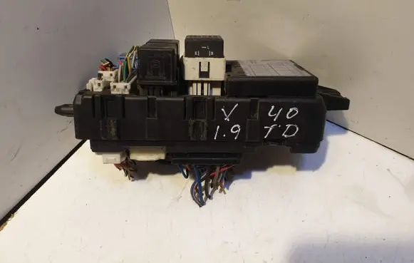 Volvo S40, V40 Fuse module 30865169