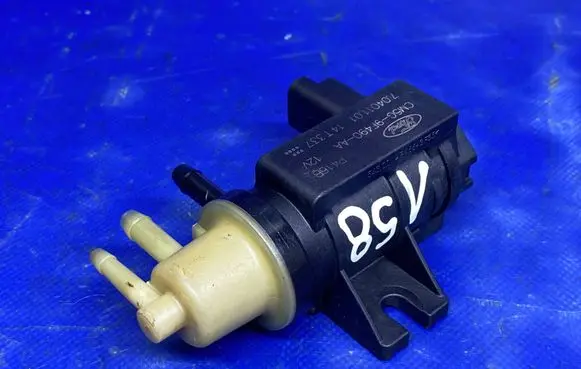Ford Focus Turbo solenoid valve CM5G9F490AA