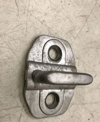 Jeep Renegade Front door lock loop/hook striker 20862