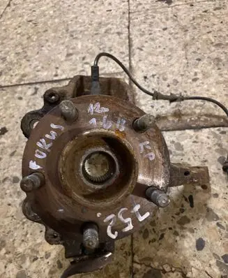 Ford Focus Front wheel hub