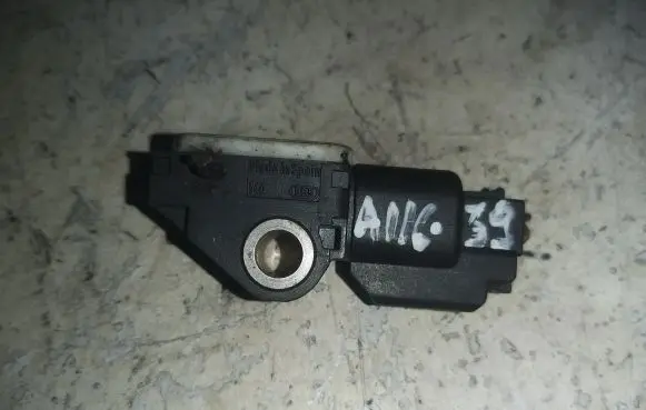 Volvo XC70 Airbag deployment crash/impact sensor 30712107