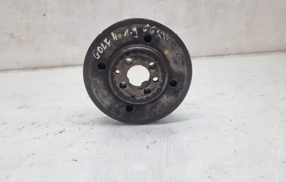 Volkswagen Golf IV Crankshaft pulley