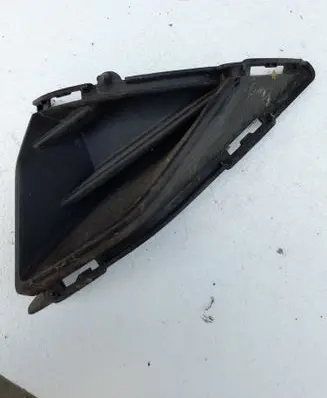 Nissan Qashqai J12 Front bumper lower grill 622576UA1A