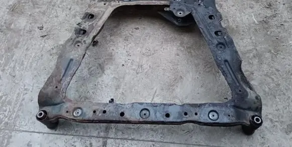Nissan Qashqai+2 Front subframe