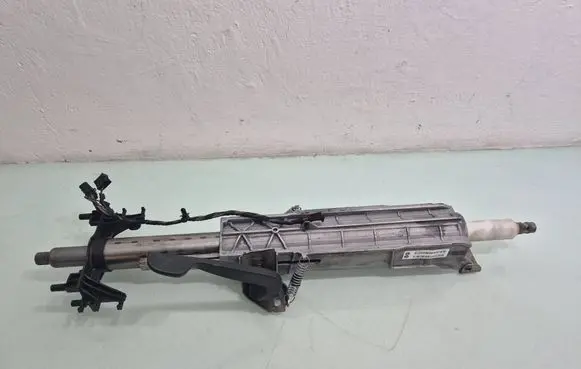 BMW X3 F25 Steering wheel axle LS685404503