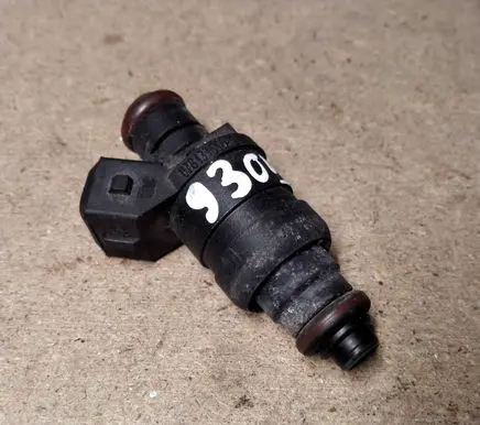 Audi A6 S6 C5 4B Fuel injector 078133551AC