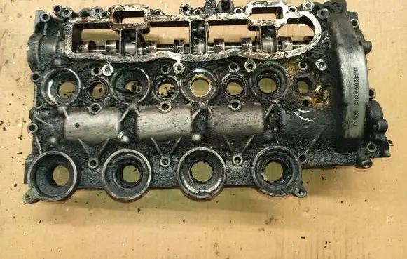 Citroen C4 I Camshaft 9644994680