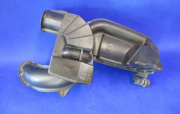 Renault Scenic III - Grand scenic III Intake resonator 8200923124 1036682S01 8200841042