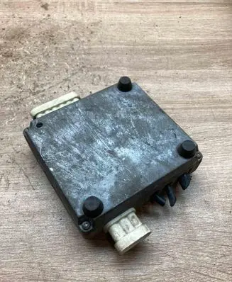 Renault Clio I Engine control unit/module ECU 7700101705 S103011145A