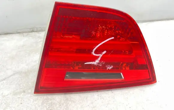 BMW 3 E90 E91 Tailgate rear/tail lights 218202