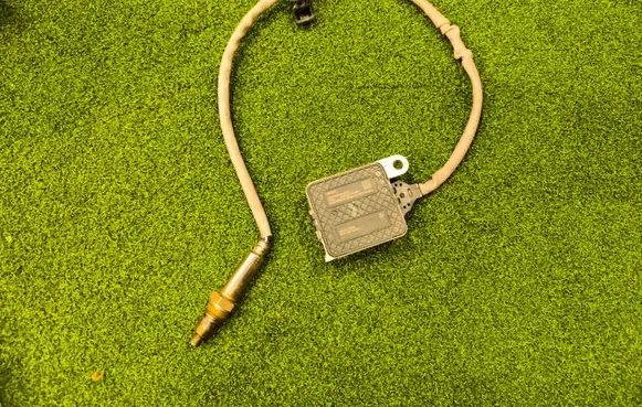 Renault Master III Lambda probe sensor 227909181R A2C1930640003 A2C19306400
