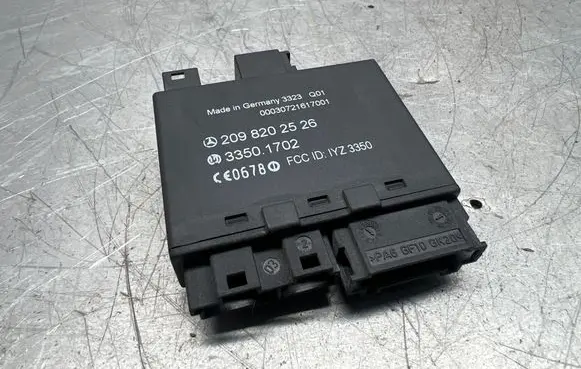 Mercedes-Benz CLK A209 C209 Keyless (KESSY) go control unit/module 00030721617001 2098202526 33501702