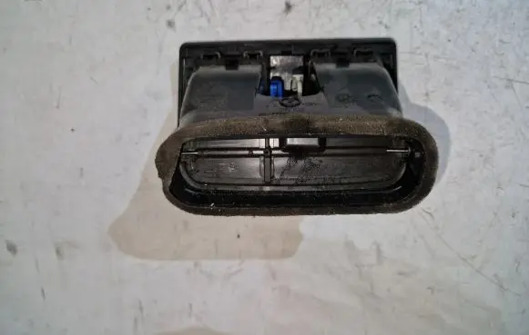 BMW 3 F30 F35 F31 Dash center air vent grill 16828110