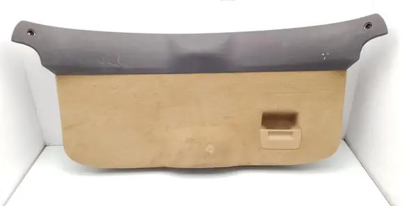 Tailgate trim