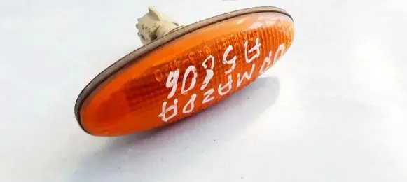 Mazda MPV Front fender indicator light 0464120