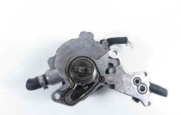 Volkswagen Polo III 6N 6N2 6NF Vacuum pump 038145209A