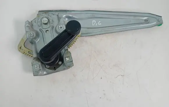 Toyota Yaris Rear door manual window regulator 