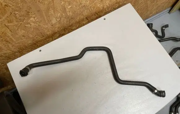 BMW 5 F10 F11 Engine coolant pipe/hose 7809820