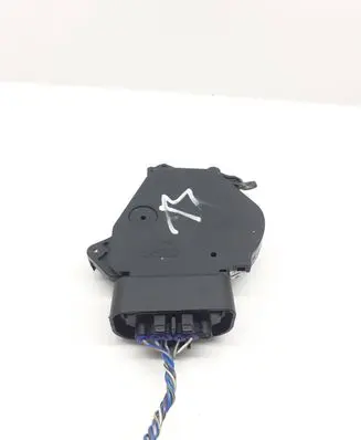 Toyota RAV 4 (XA20) Rear door lock 4J0613 21133M ASIN R2