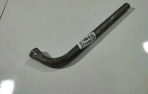 Volkswagen Golf V Wheel nut wrench 