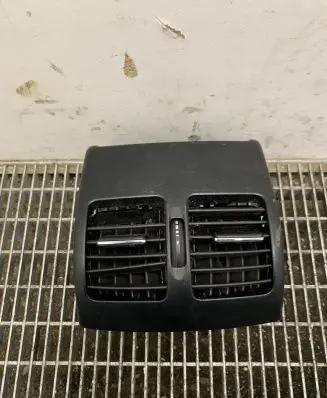 Mercedes-Benz C W204 Other center console (tunnel) element A2048300954