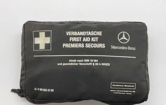 Mercedes-Benz C W203 First aid kit A1698600150