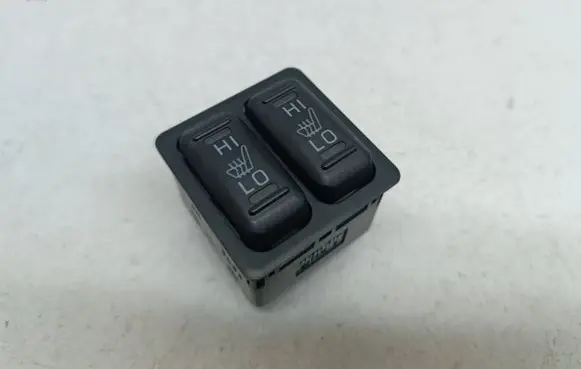 Mitsubishi Space Star Seat heating switch 3B01 2L04
