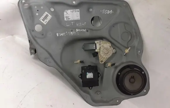 Mercedes-Benz B W245 Rear door window regulator with motor A1697301579