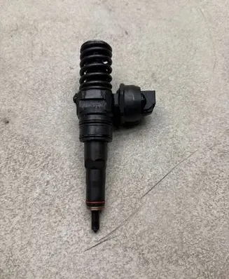 Audi A3 S3 8P Fuel injector 03g130073ag