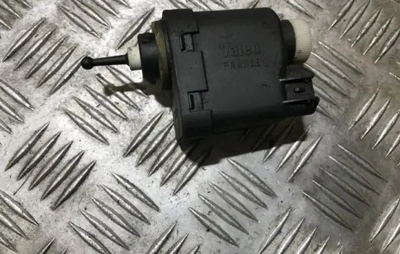 Renault Laguna I Headlight level adjustment motor 