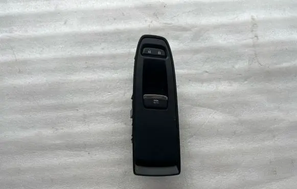 Subaru Crosstrek II Electric window control switch 83071FL270