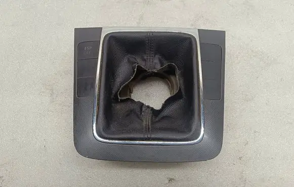 Volkswagen PASSAT B6 Gear shifter surround trim plastic 3C0864263 0639251756