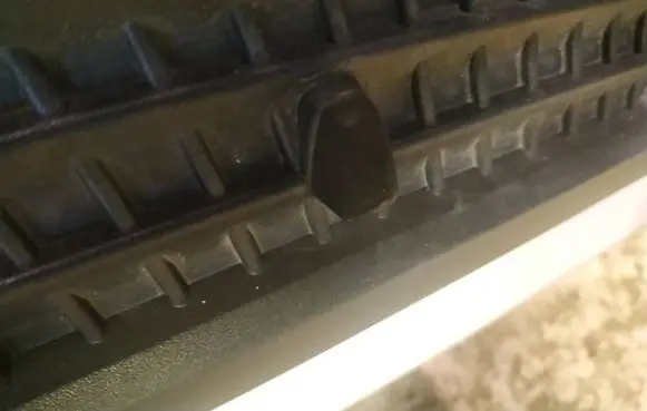 Windshield washer spray nozzle
