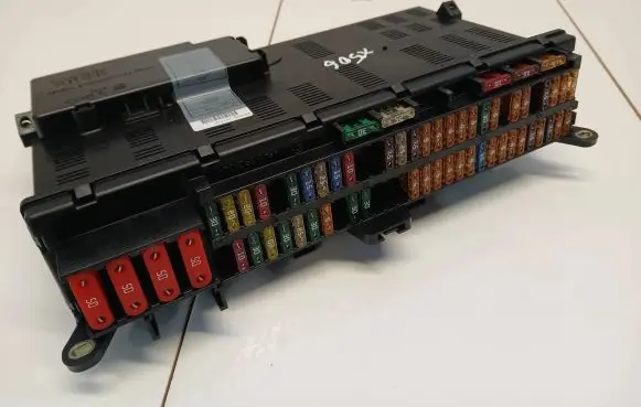 BMW X5 E53 Fuse box set 8380409