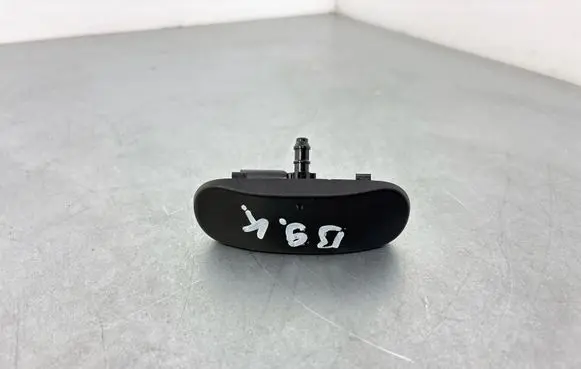 Volkswagen PASSAT B9 Windshield washer spray nozzle 5H0955986